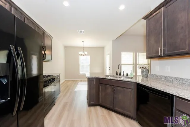 $1,850 | 14032 Barrington Avenue, Denham Springs, LA 70726