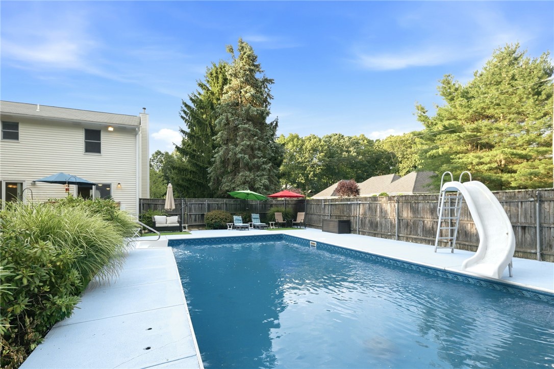 151 Rome Drive Cranston, RI 02921 - Photo 5 of 50