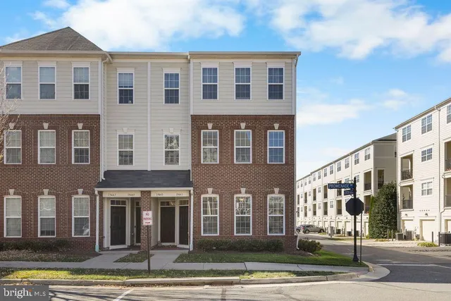 $3,050 | 19441 Promenade Drive, Leesburg, VA 20176