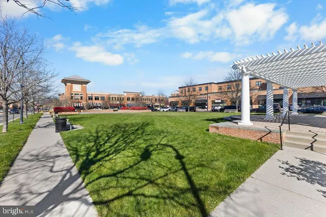 $3,000 | 19441 Promenade Drive, Leesburg, VA 20176