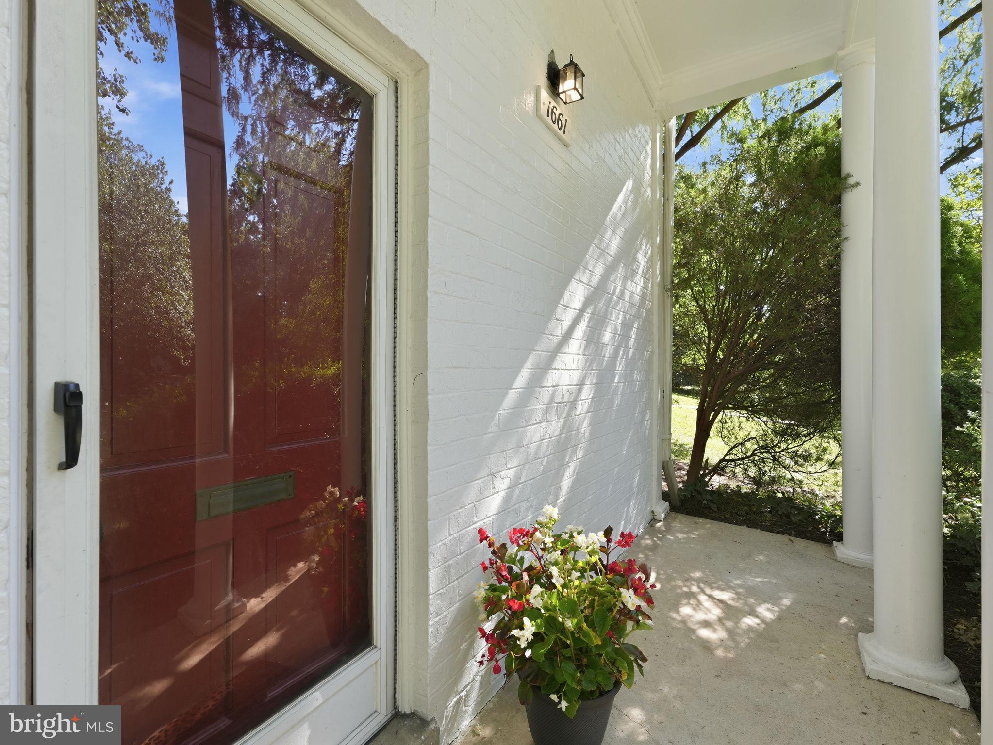 1661 Preston Road Alexandria, VA 22302 - Photo 2 of 25