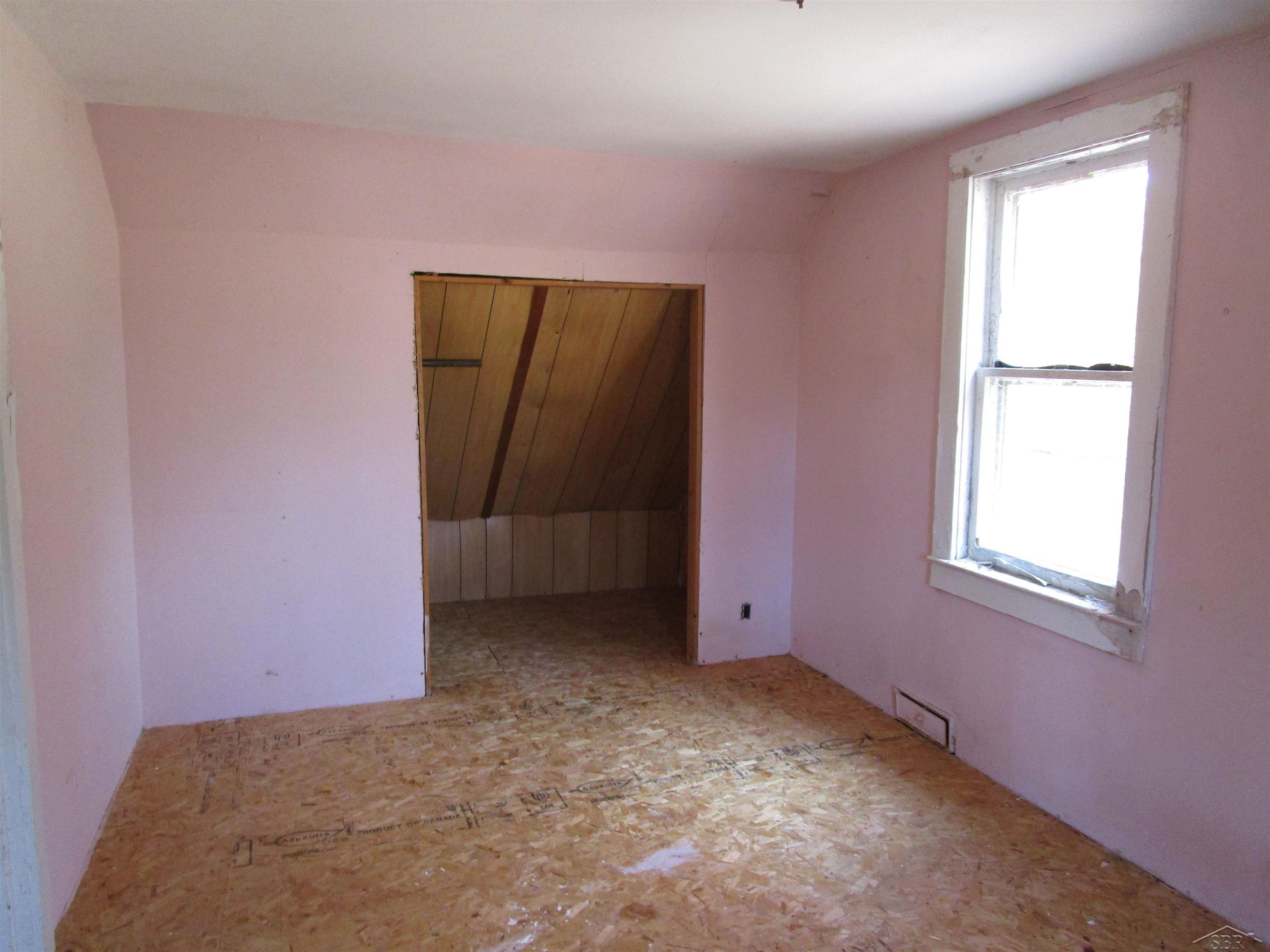 9875 Midland Road Freeland, MI 48623 - Photo 10 of 25 50094252-9.JPG