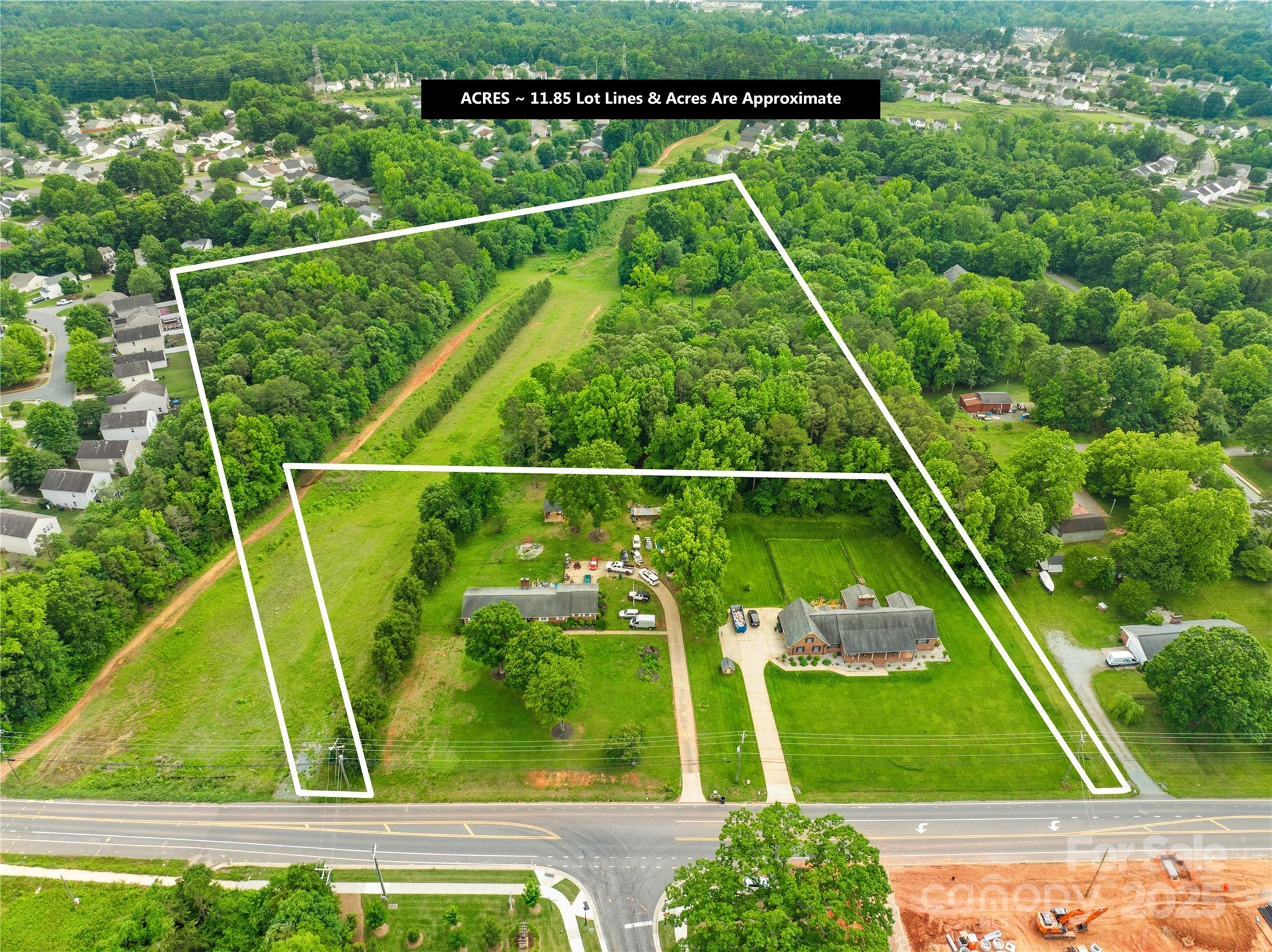 6411 Pleasant Grove Road Charlotte, NC 28216 - Photo 5 of 18 a view of a backyard