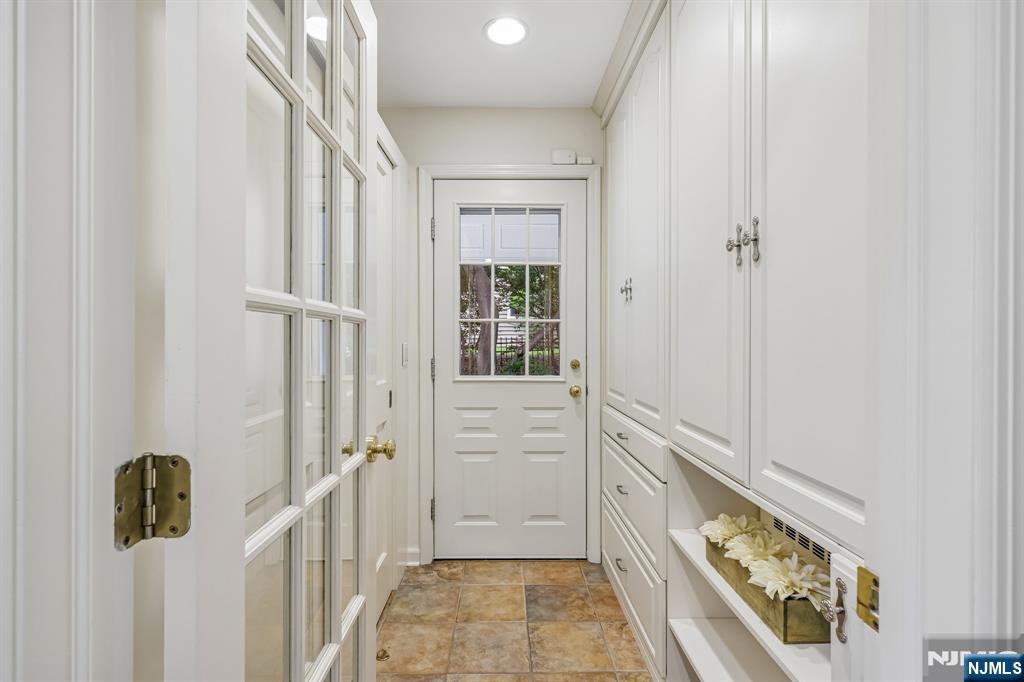 256 Lotte Road Ridgewood, NJ 07450 - Photo 21 of 44