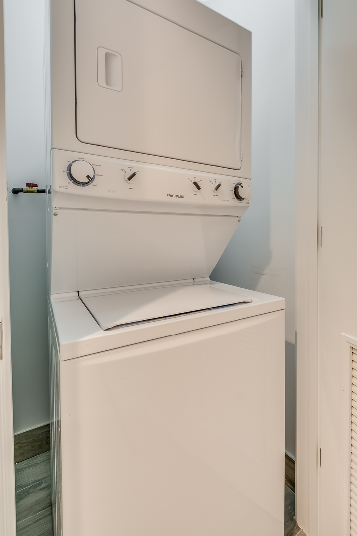 1808 North California Avenue, Unit 3N Chicago, IL 60647 - Photo 13 of 14