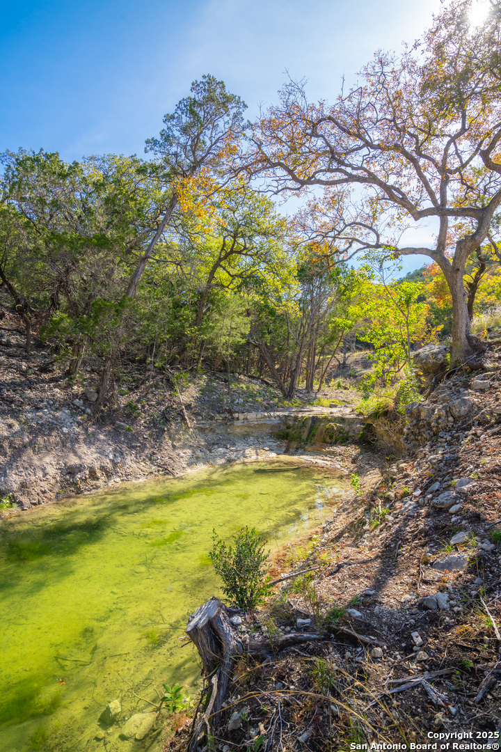 83 Leakey Tx 78873 Leakey, TX 78873 - Photo 5 of 38 a view of an ocean