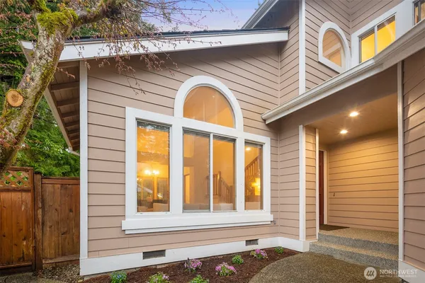 $1,425,000 | 3540 254th Avenue Southeast, Sammamish, WA 98029