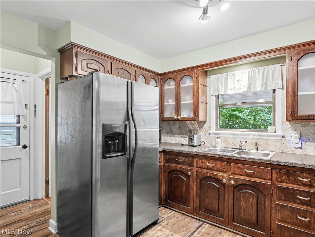 1660 Wiltshire Road Akron, OH 44313 - Photo 8 of 28