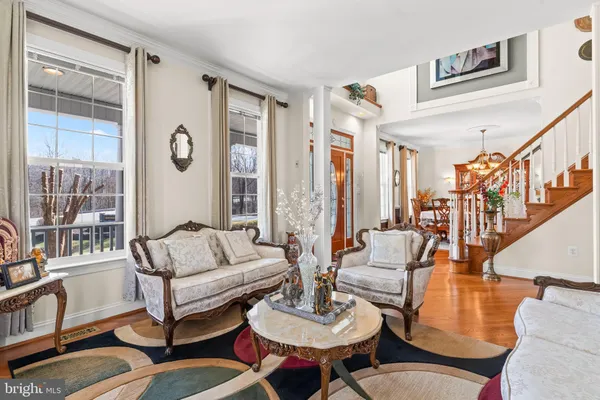 $1,200,000 | 5 Cross Point Drive, Owings, MD 20736