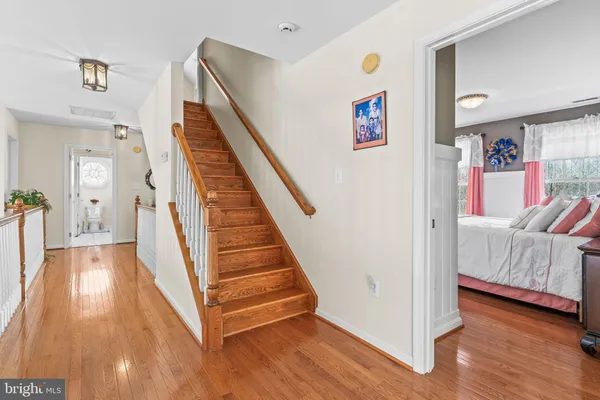 $1,200,000 | 5 Cross Point Drive, Owings, MD 20736