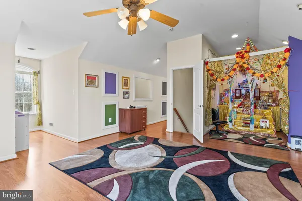 $1,200,000 | 5 Cross Point Drive, Owings, MD 20736