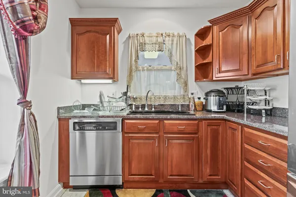 $1,200,000 | 5 Cross Point Drive, Owings, MD 20736