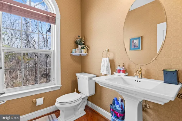 $1,200,000 | 5 Cross Point Drive, Owings, MD 20736