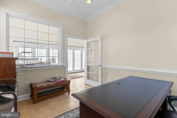 $1,200,000 | 5 Cross Point Drive, Owings, MD 20736