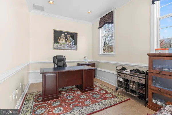 $1,200,000 | 5 Cross Point Drive, Owings, MD 20736