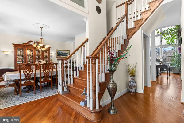 $1,200,000 | 5 Cross Point Drive, Owings, MD 20736