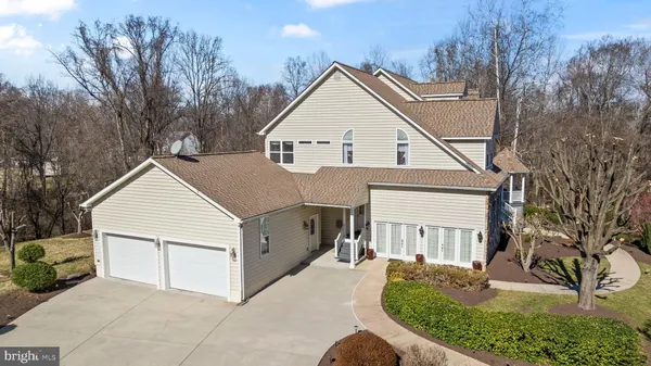 $1,200,000 | 5 Cross Point Drive, Owings, MD 20736