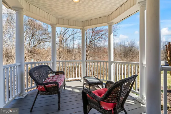 $1,200,000 | 5 Cross Point Drive, Owings, MD 20736