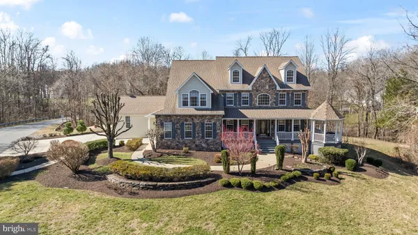 $1,200,000 | 5 Cross Point Drive, Owings, MD 20736