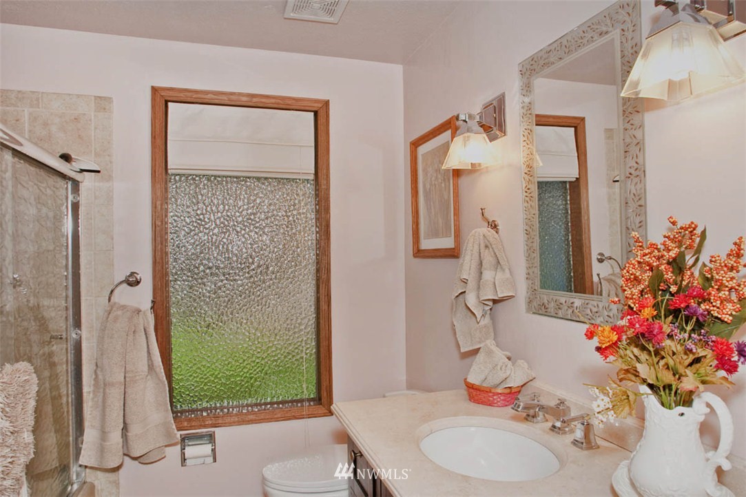 10630 Stedman Road Southeast Olympia, WA 98513 - Photo 14 of 15 Gallery Image 14
