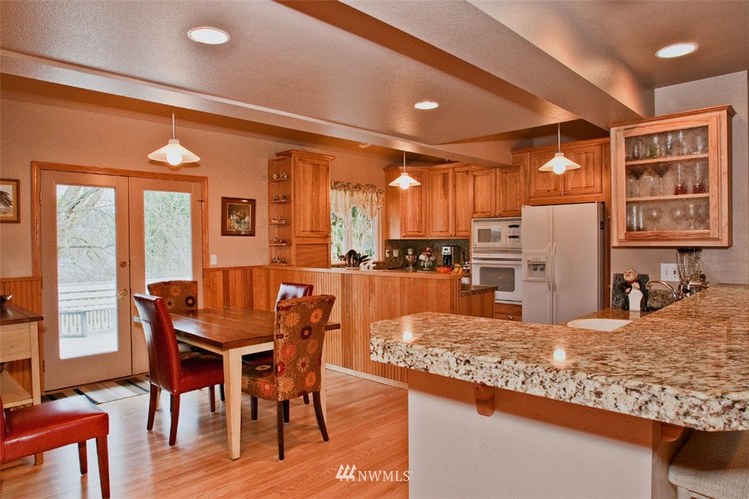 10630 Stedman Road Southeast Olympia, WA 98513 - Photo 4 of 15 Gallery Image 4