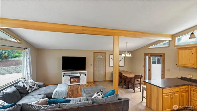 a view of a back yard of the house