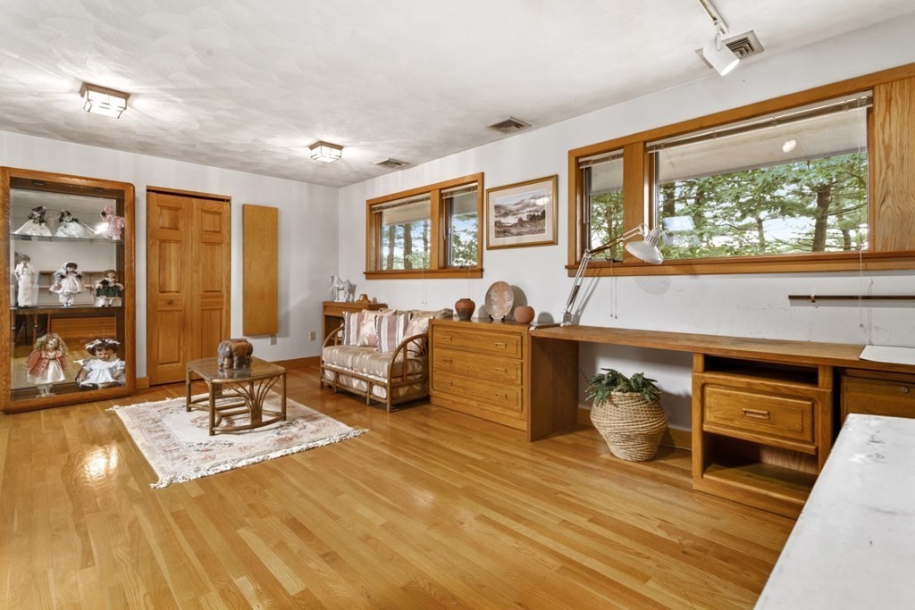 18 Hickory Hill Road Wakefield, MA 01880 - Photo 22 of 40 Gallery Image 22