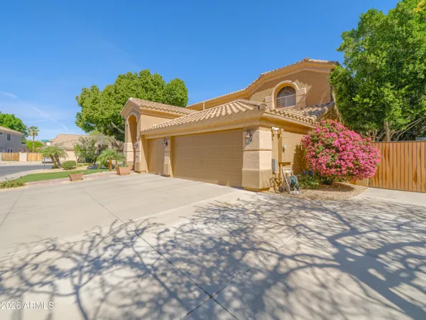 $725,000 | 6132 West Topeka Drive, Glendale, AZ 85308