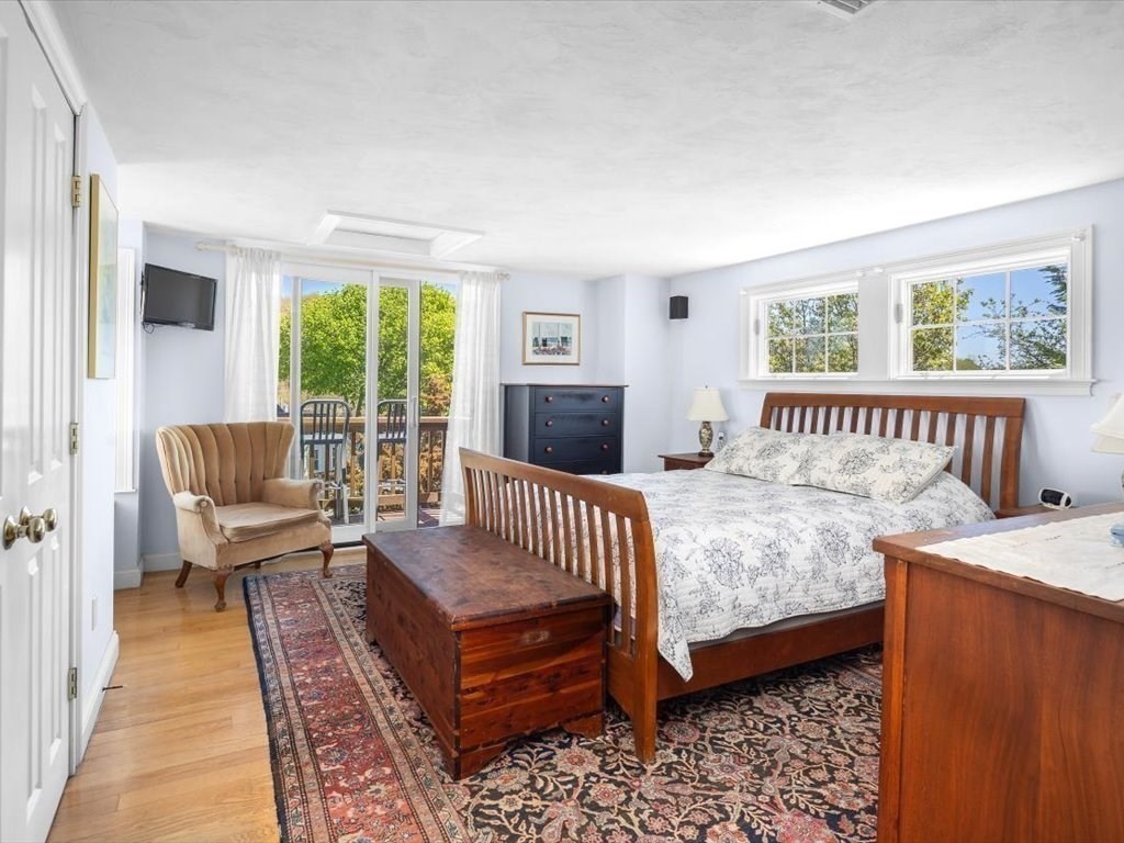 151 Pilgrim Road Weymouth, MA 02191 - Photo 9 of 27