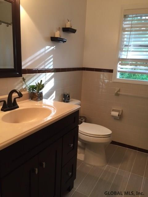 96 Consaul Road Colonie, NY 12205 - Photo 14 of 23 Photo 14
