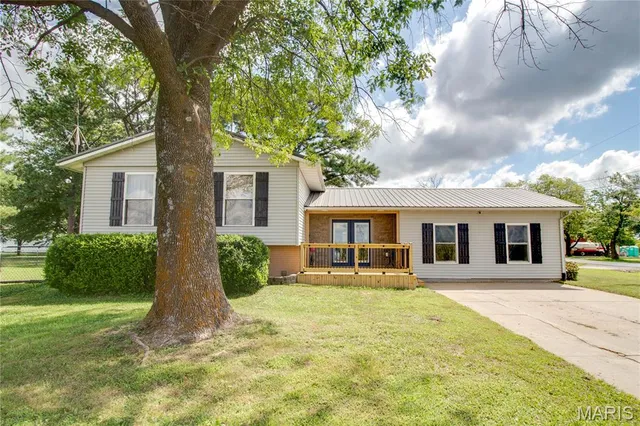 $200,000 | 22520 South Centennial Road, Jerseyville, IL 62052