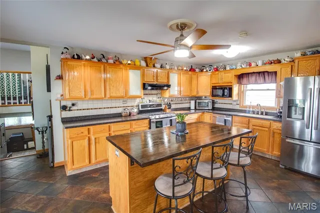 $200,000 | 22520 South Centennial Road, Jerseyville, IL 62052