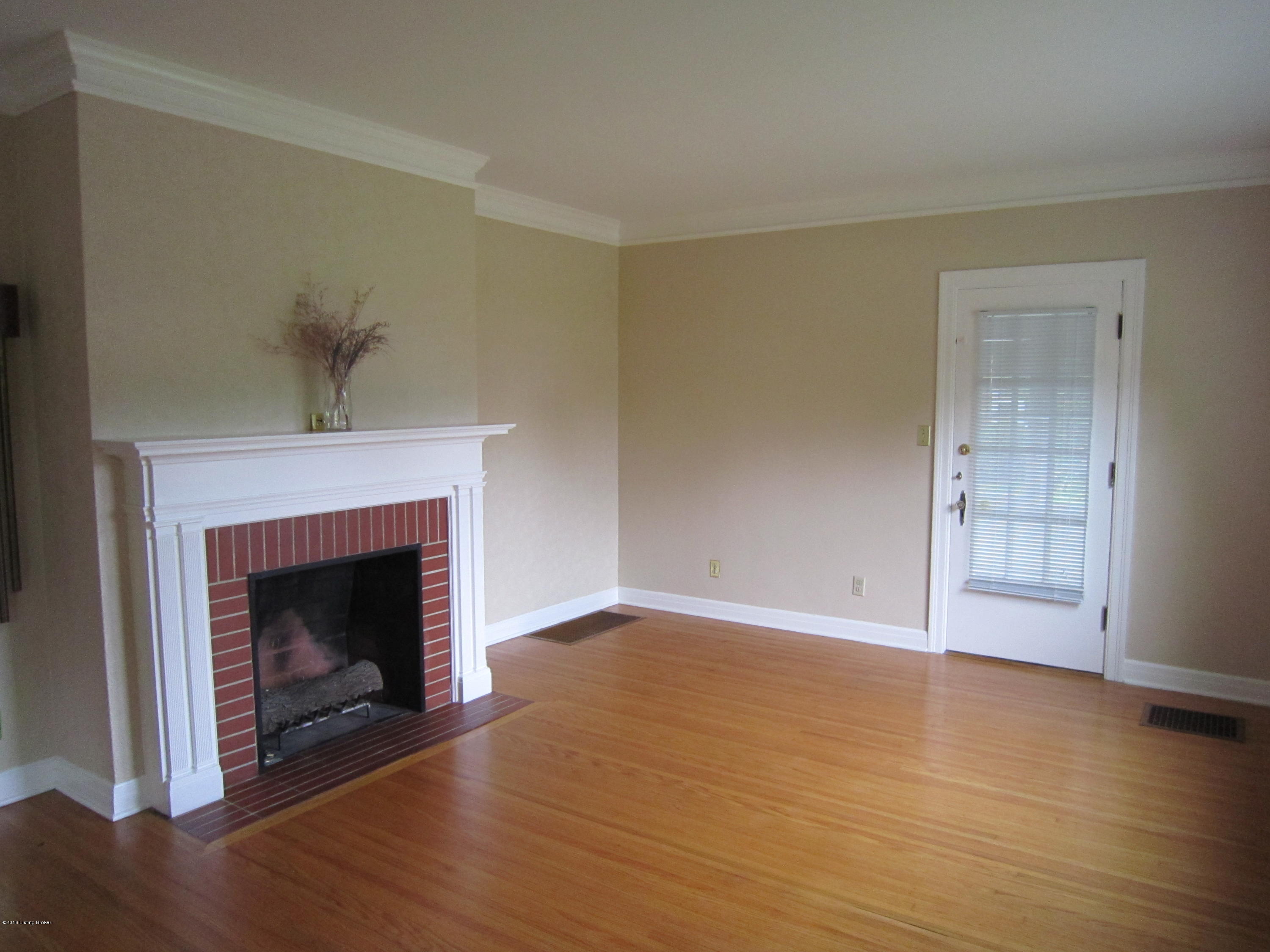 931 Greenleaf Road Louisville, KY 40213 - Photo 2 of 18 IMG_0815