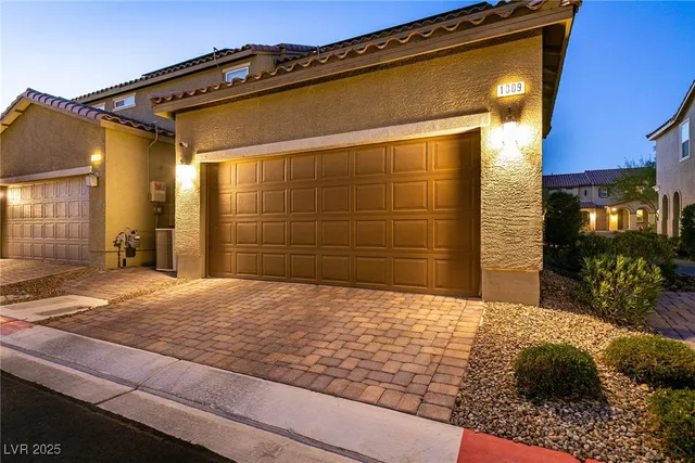 $360,000 | 1009 Belton Lake Avenue, North Las Vegas, NV 89086