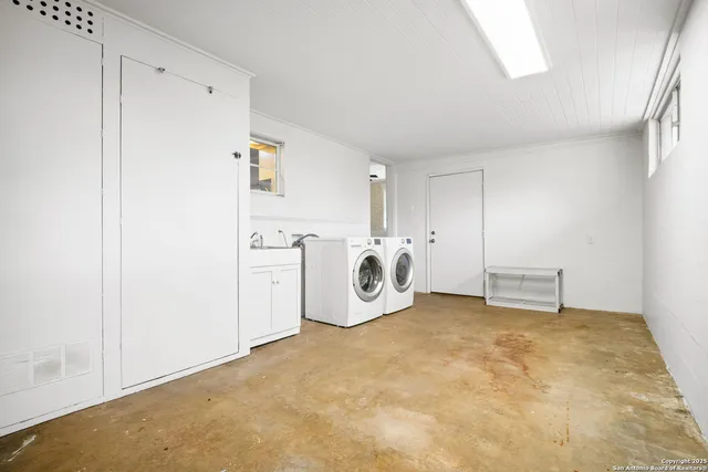 $2,750 | 225 North Street, Boerne, TX 78006