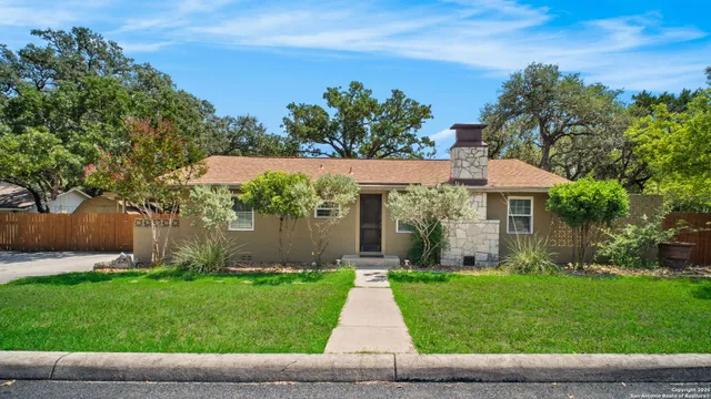 $2,750 | 225 North Street, Boerne, TX 78006