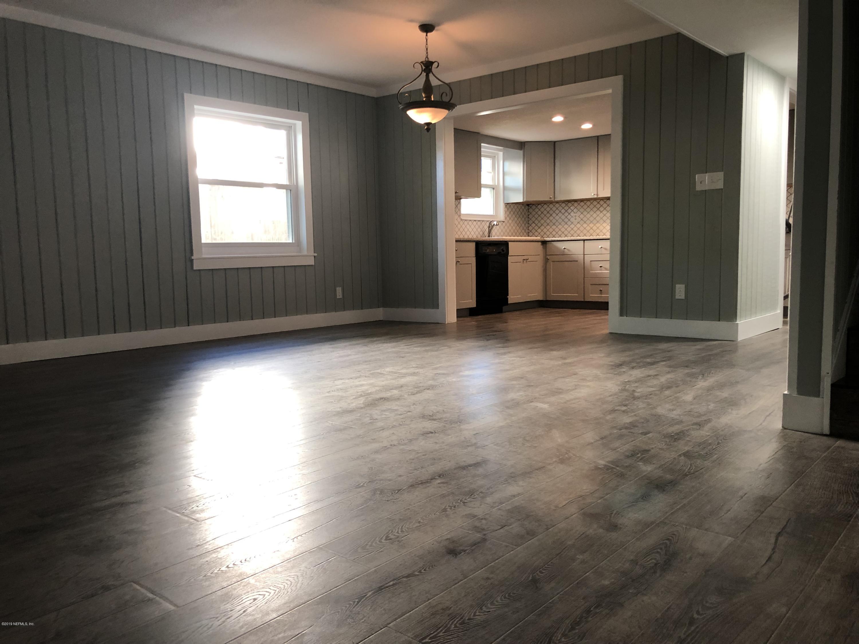 2132 Bay Road Neptune Beach, FL 32266 - Photo 2 of 16 IMG_3629