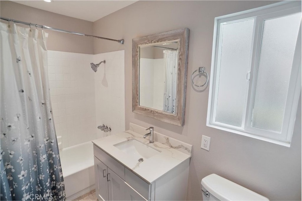 23118 Tupelo Ridge Drive Valencia, CA 91354 - Photo 11 of 14