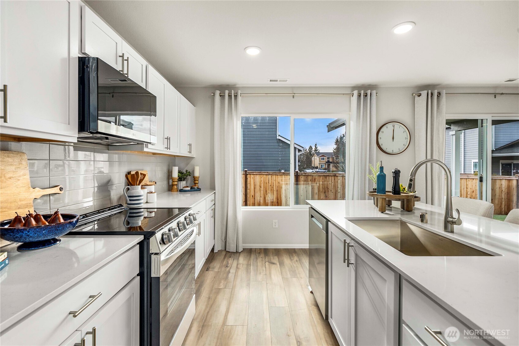 9846 Ferns Loop Southeast Yelm, WA 98597 - Photo 14 of 28