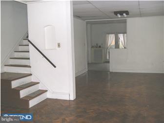 39 Gordon Road Glenside, PA 19038 - Photo 3 of 10 Living Room