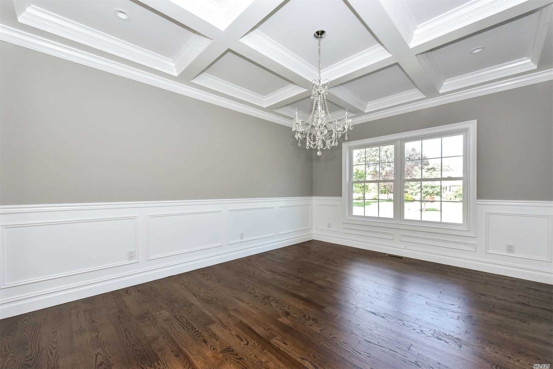 29 Hofstra Drive Plainview, NY 11803 - Photo 8 of 19