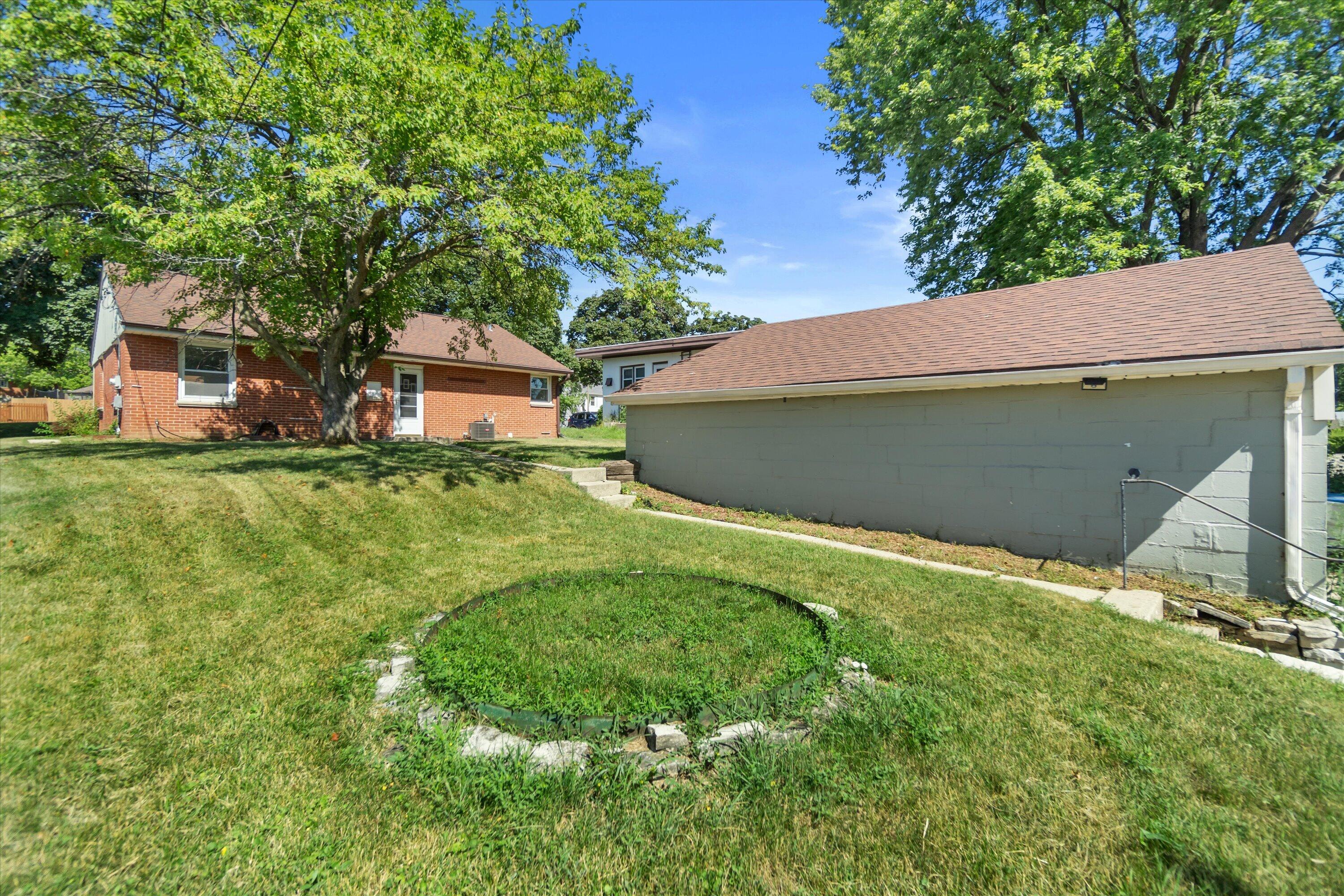 4516 North 78th Street Milwaukee, WI 53218 - Photo 28 of 34 Backyard