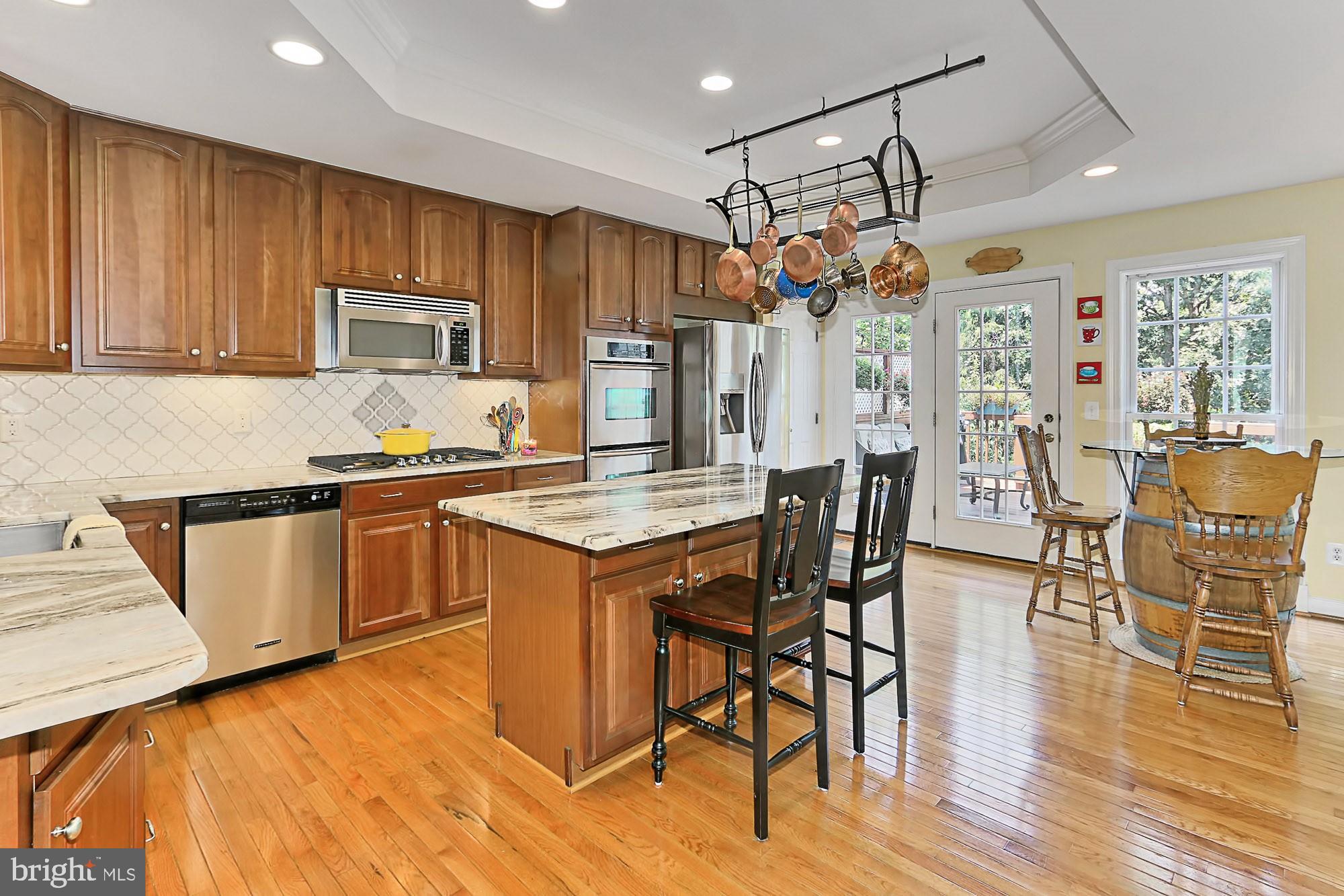 7357 Cluster House Way Gainesville, VA 20155 - Photo 2 of 46 Gourmet KIT w/ Fantasy Brown Marble Counters (7K)
