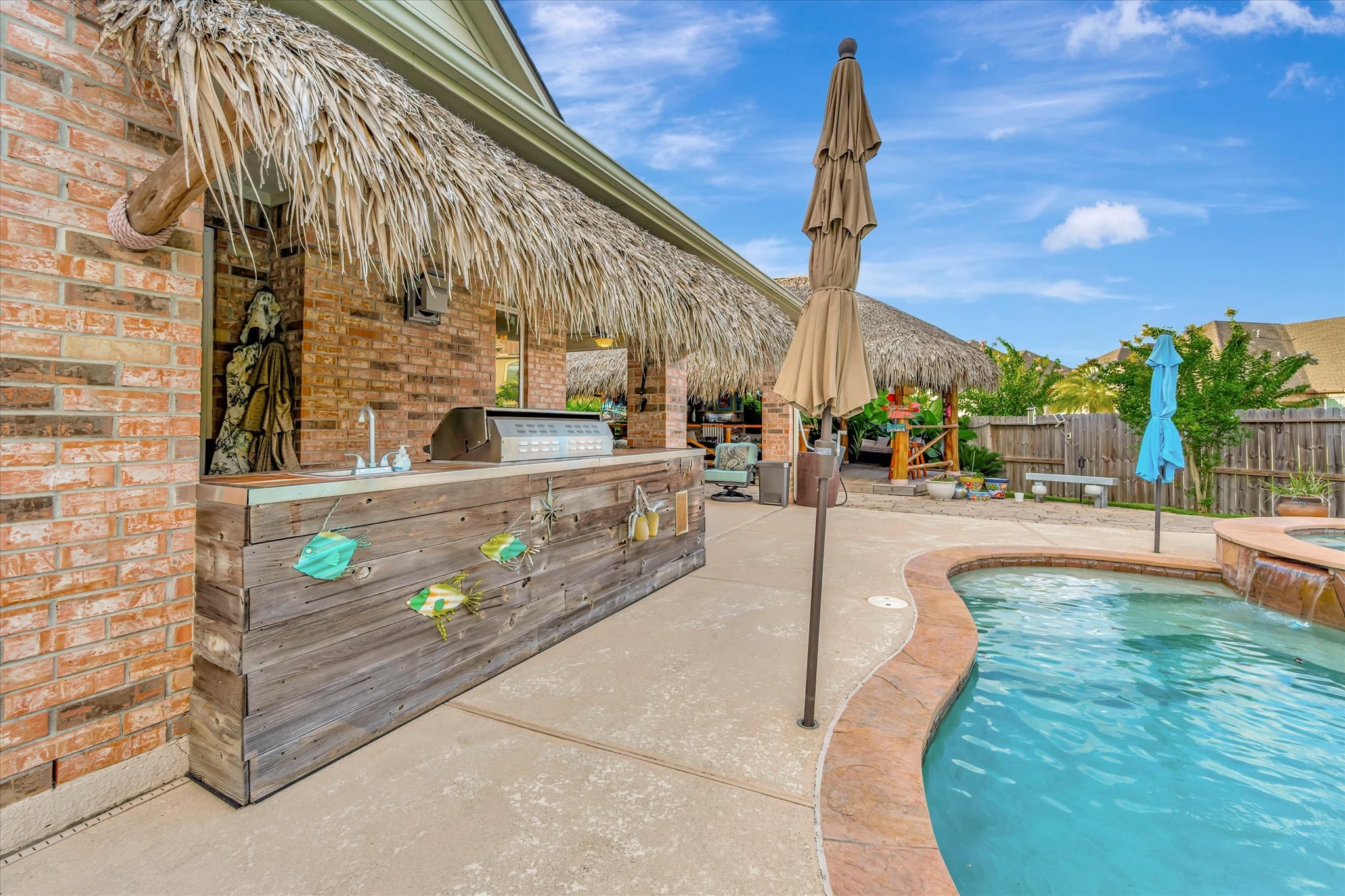 322 Marina Oaks Court Kemah, TX 77565 - Photo 31 of 42 Gallery Image 31