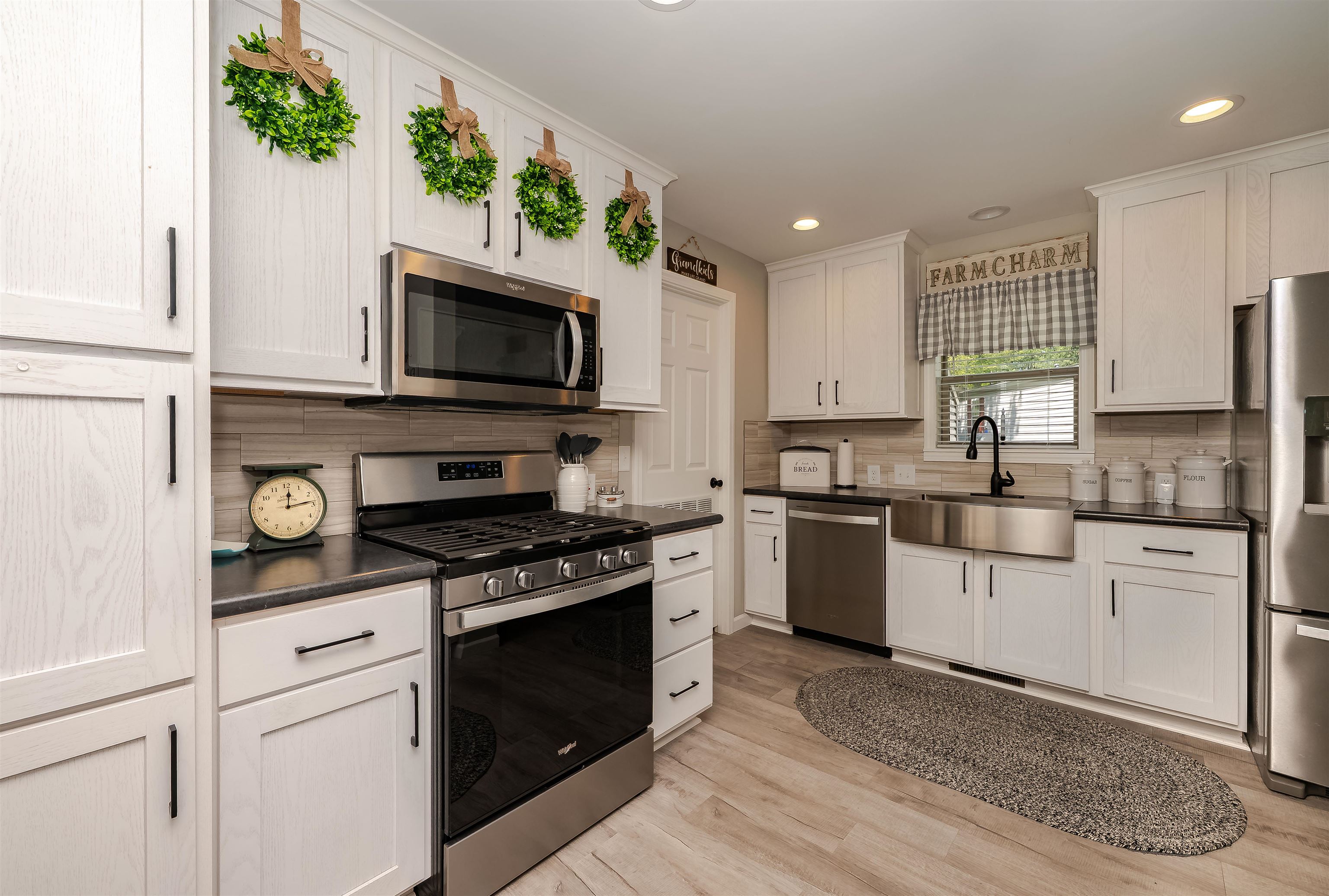 27 Murray Drive Rochester, NH 03868 - Photo 13 of 34