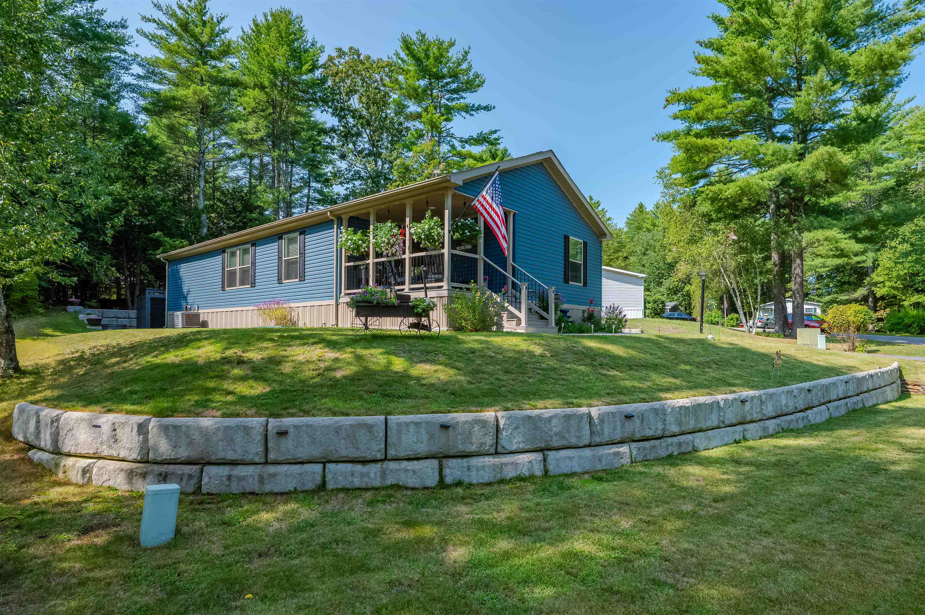 27 Murray Drive Rochester, NH 03868 - Photo 2 of 34