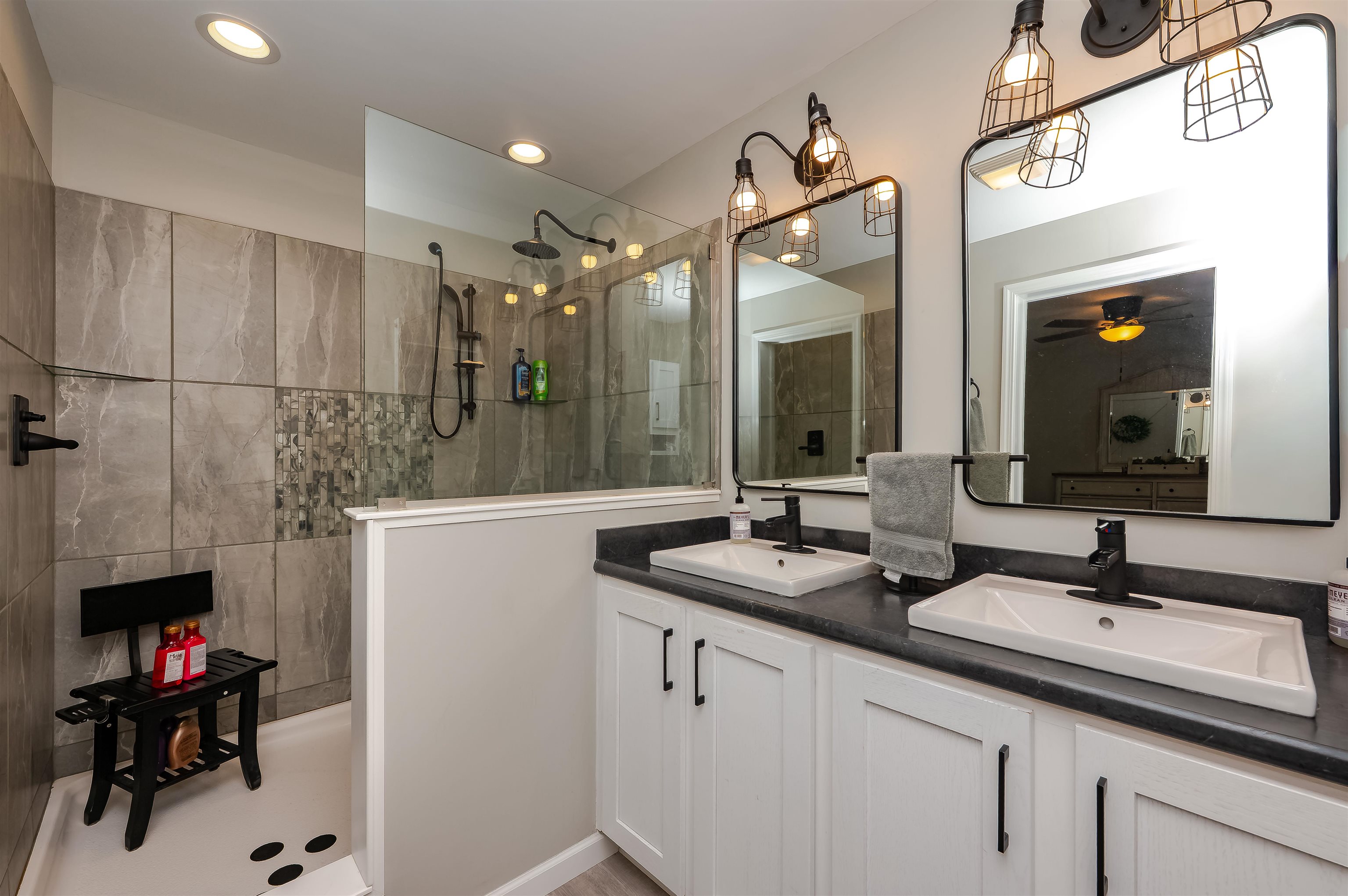 27 Murray Drive Rochester, NH 03868 - Photo 22 of 34