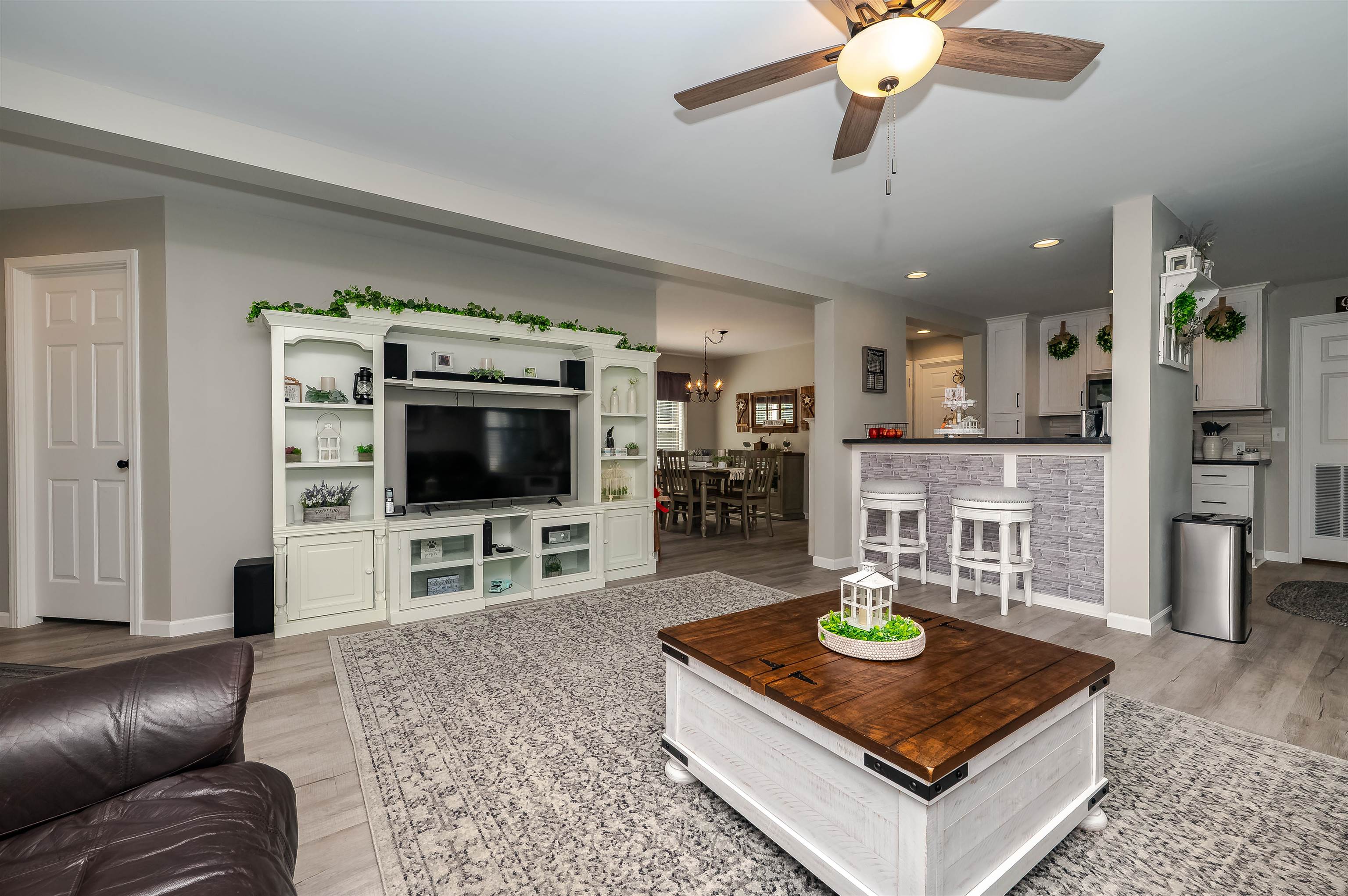 27 Murray Drive Rochester, NH 03868 - Photo 7 of 34