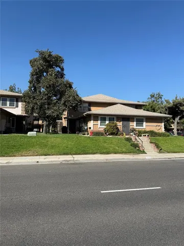 $399,999 | 1005 Sierra Madre Avenue, Unit 2, Azusa, CA 91702