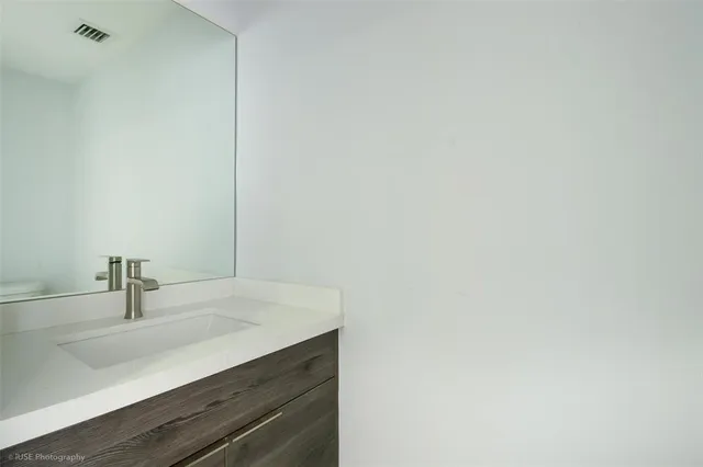 $3,700 | 701 Brickell Key Boulevard, Unit 2501, Miami, FL 33131